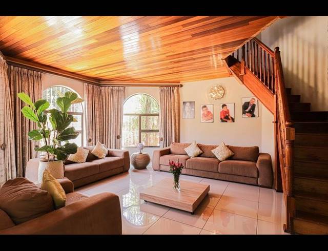 5 BEDROOM HOUSE FOR SALE IN GLENVISTA